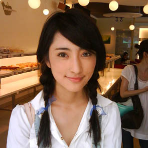 随意发几张大陆美女和台湾<em>正妹</em>的图,看一下差