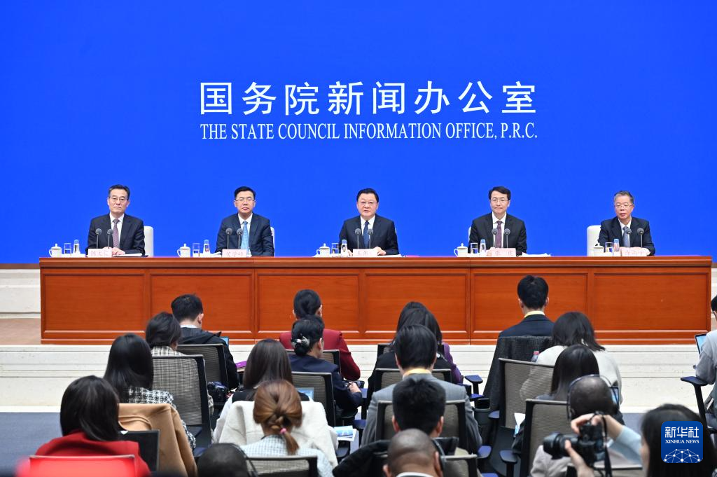 推动高质量发展·权威发布丨国新办举行“推动高质量发展”系列主题新闻发布会 介绍“坚定不移推动广东高质量发展 努力在推进中国式现代化建设中走在 ...